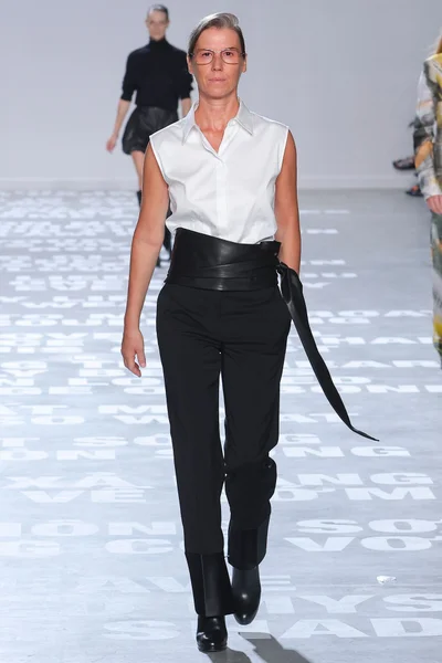 Look 27